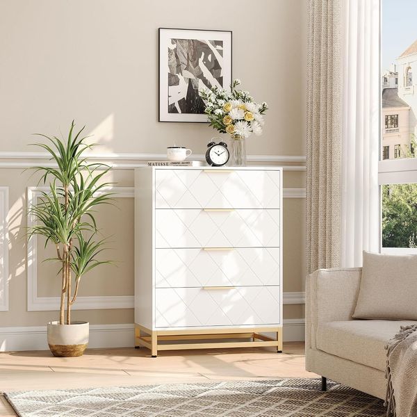 Weisser Holz-Schubladenschrank mit vier breiten Faechern, Metallgriffen und Anti-Kipp-Schutz, vielseitig nutzbar 60 x 40 x 92 cm