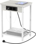Modern weisser Holz-Nachttisch mit integrierter USB-Ladestation, praktischer Beistelltisch fuer alle Wohn- und Schlafbereiche